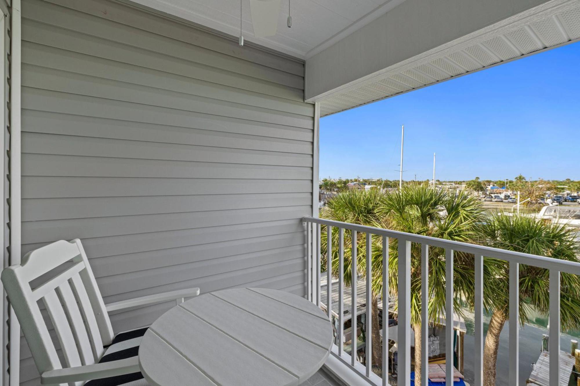 Chadwick Cove Marina Aparthotel Englewood Exterior foto